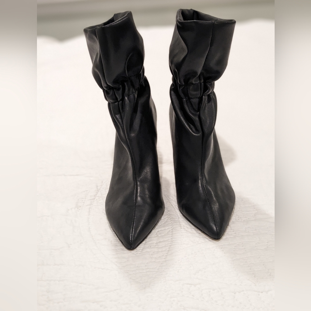NWT Express Black Boots- Size 7